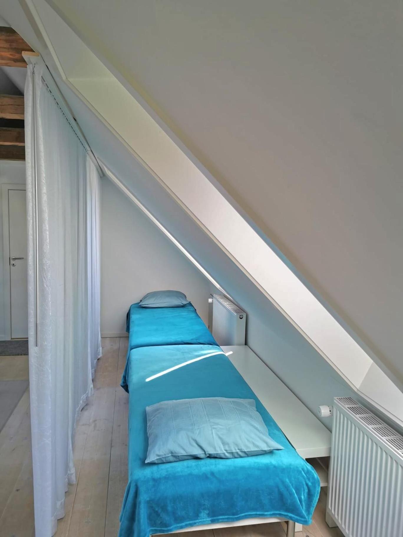 The 'Loft' Apartment- "Den Gule Svane" Guest House - Near Ronne & Beach Exterior photo